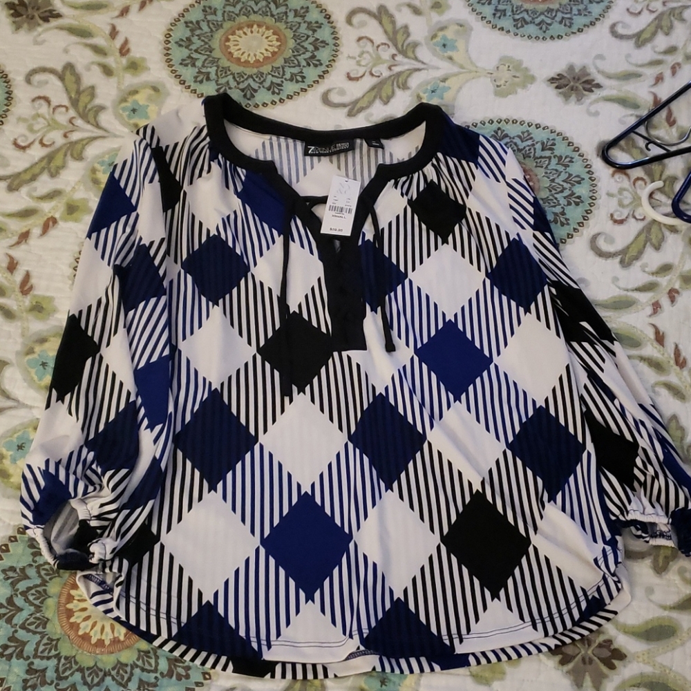NWT 3/4 7th Ave Sleeve blouse